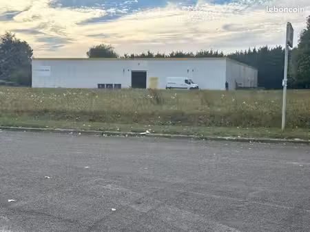 local commercial 1500 m² bray-sur-somme