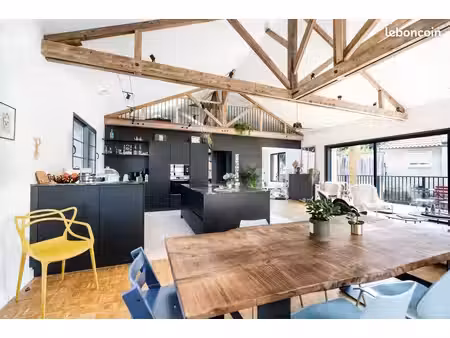 maison 6 pièces 229 m²