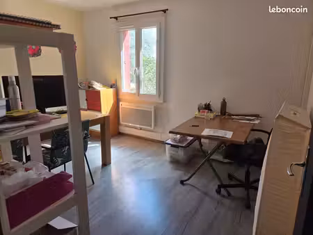 location d'un bureau de 13m2