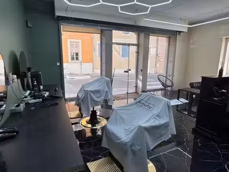 fonds de commerce barber / salon de coiffure – vaison-la-romaine – bail 3/6/9