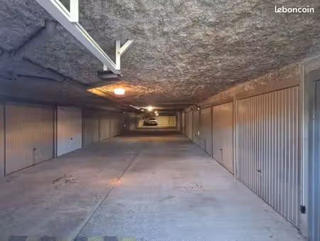 garage fermé sur brétignolles