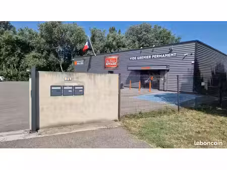 local commercial 470 m2 + terrain constructible 2650 m2
