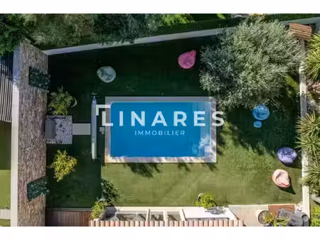 maison de luxe à vendre dans le quartier saint mitre