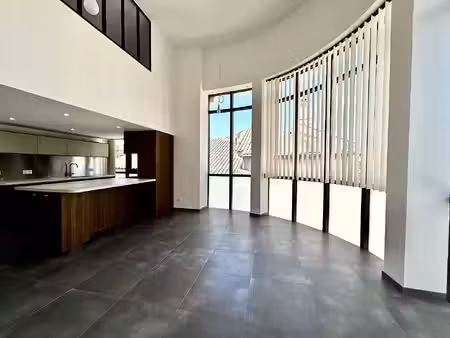 a louer - duplex t4 rénové avec ascenseur ? centre-ville d'o
