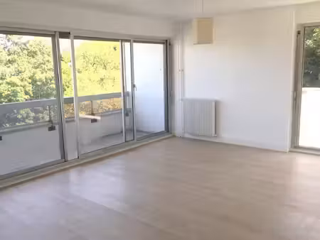 bel appartement meudon bellevue  vue sur paris  2 chambres