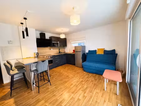 t2 meublé de 38 m² sur vannes  boulevard des iles