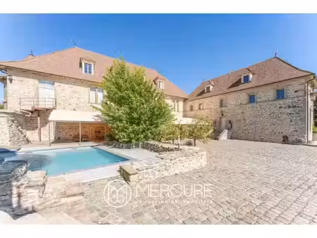 manoir à vendre dans le quartier oiselet la grive