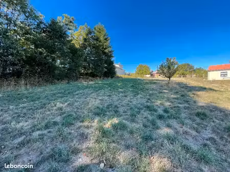 terrain 1 750 m² la geneytouse