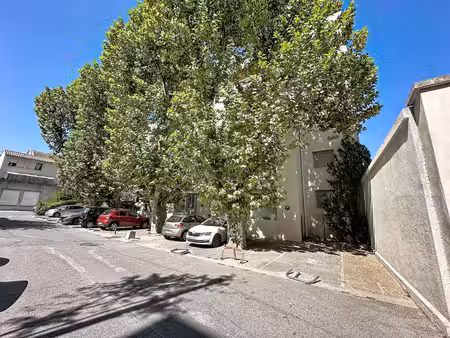 appartement à vendre avignon intra-muros  studio  balcon  ascenseur  cave  parking  quarti
