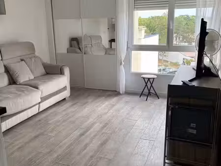 studio moderne meublé