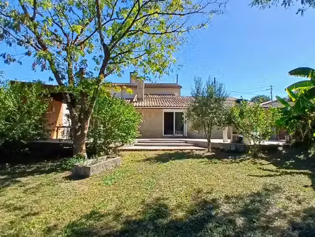 maison de bourg en pierre a bommes