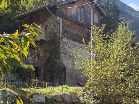petite maison de pays avec terrain