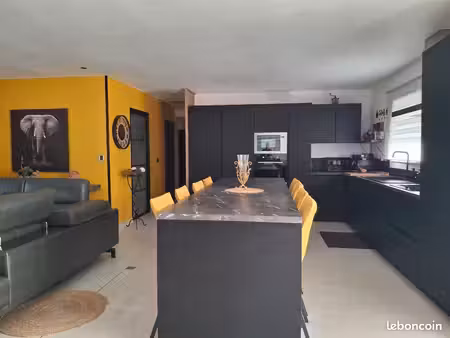 maison avec vue exceptionnelle sur le revermont