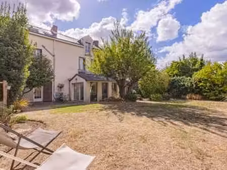 vente maison à nantes (44000) : à vendre / 202m² nantes