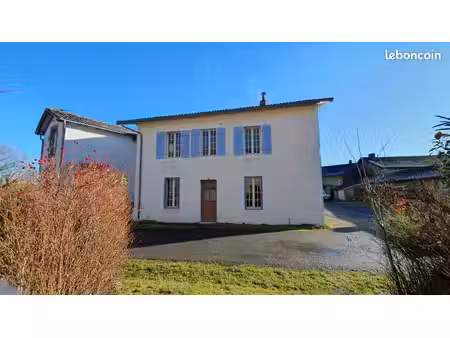 maison en pierre  maison à consommation d'énergie minimale