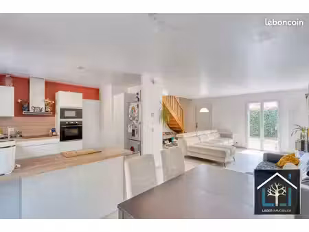 villa 5 pièces 112 m²