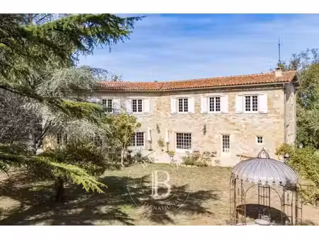 maison de luxe à vendre à saint-antonin-noble-val