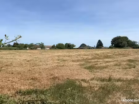 terrain à bâtir de 1100 m² à panazol (87)