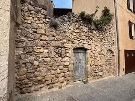 terrain à bâtir / ruine avec projet maison de village à varages
