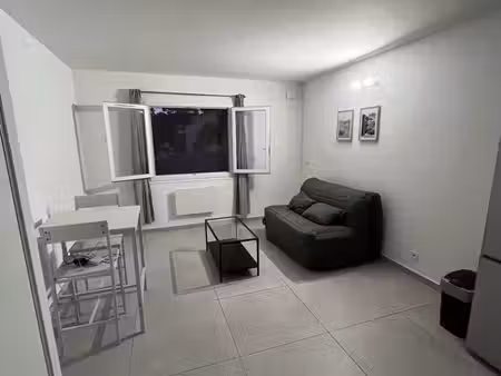 studio 24m2 + place de parking privée