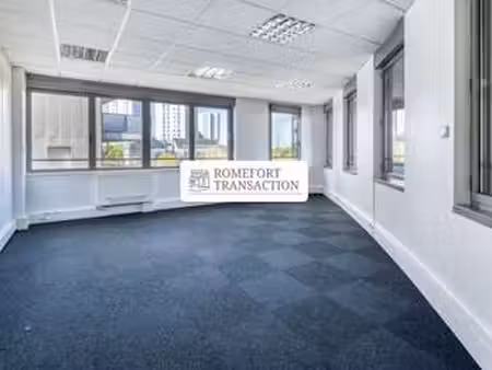 location bureaux et commerces à nantes île de nantes (44000) : à louer / 612m² nantes île 