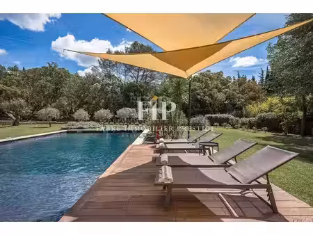 maison de luxe à vendre dans le quartier granettes-jauberte-sainte anne