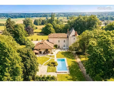 château 20 pièces 664 m²