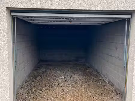 parking/box 20 m² chauny