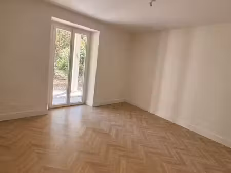 local commercial 63m2 square des emailleurs limoges
