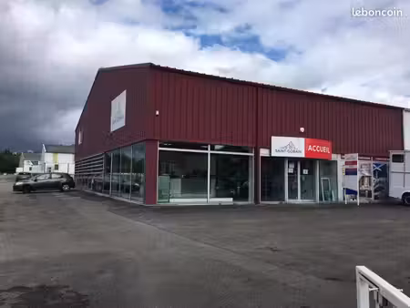 local 450 m²