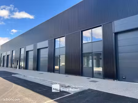 local d'activité 187 m²