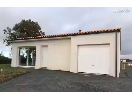 maison récente plain-pied 83 m2 - 3 chambres - garage - terrain 517 m2