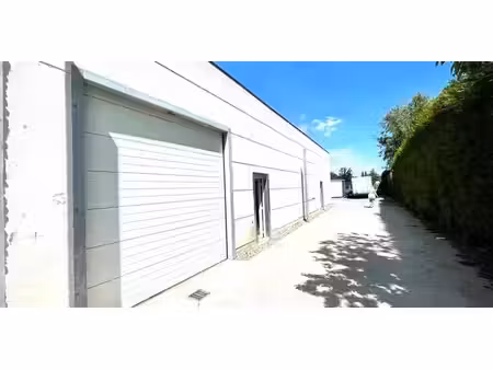 entrepôt à louer à beveren pour € 525