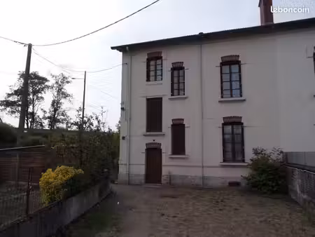 yzeure  sur 731 m²  maison à rénover d'env. 110 m² habitables