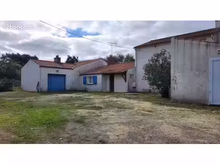 ensemble immobilier en campagne