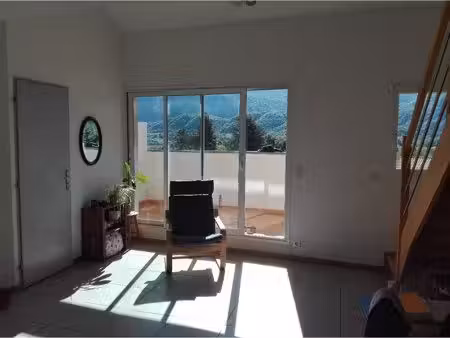 à louer t3 en duplex 79 39 m3 sur le village de la saulce