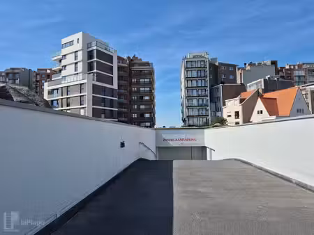 zonnelaanparking gar 33 - garage sec à max. 100m de la pl...