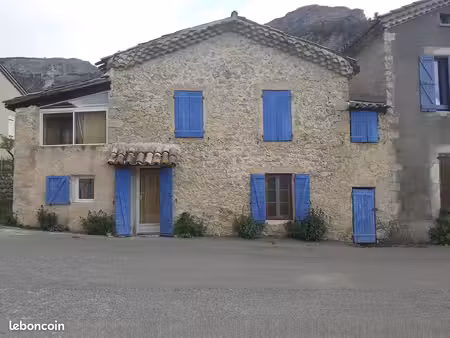 maison de village à louer meublee