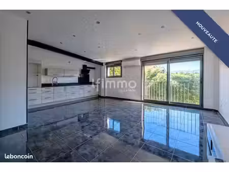 appartement 4 pièces 94 m²