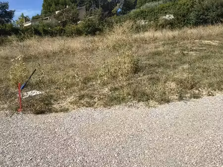 terrain à bâtir de 602 m² à manosque (04)