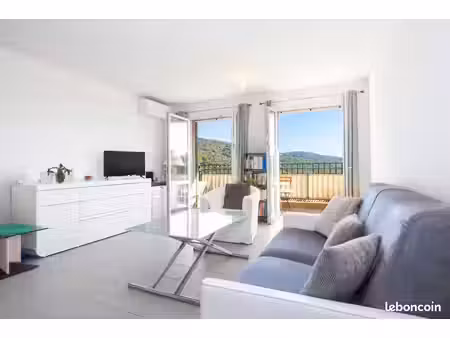appartement t2 avec balcon et vue panoramique