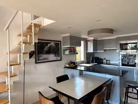appartement lumineux avec parking