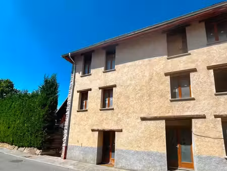 crots centre – maison de village de caractère à rénover  4 niveaux  multiples projets poss