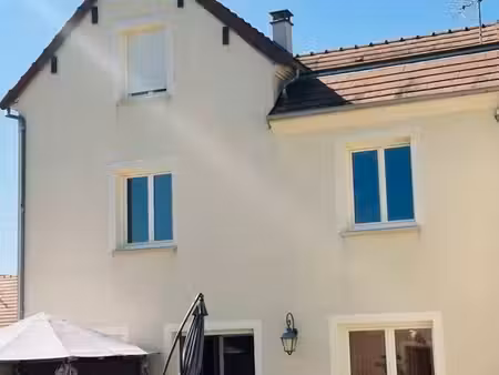 maison spacieuse avec jardin et garage secteur dormans