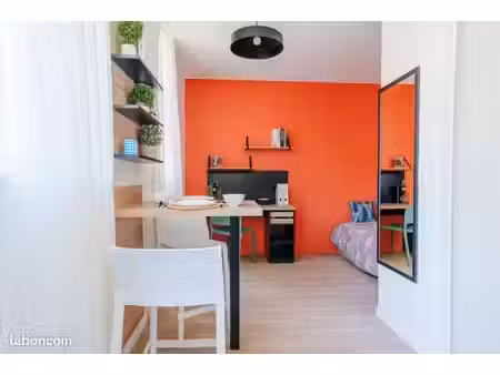 studio 1 pièce 17 m²