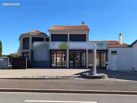 local commercial