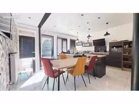 maison 7 pièces 160 m²