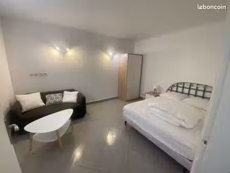 location t2 meublé rénové – 25 73 m² – nanterre – disponible immédiatement