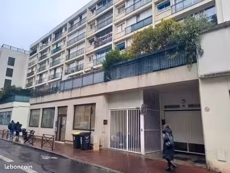 place de parking sécurisée – secteur anatole france – levallois-perret