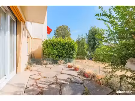 suresnes - 4 pièces 85 m² - 3 ch. - jardin - vue eiffel